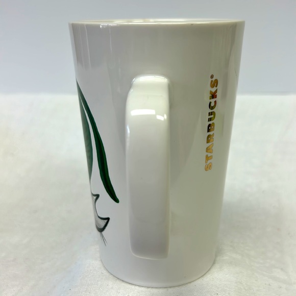 2015 STARBUCKS kitty with a ball of green yarn ceramic mug - Picture 2 of 10